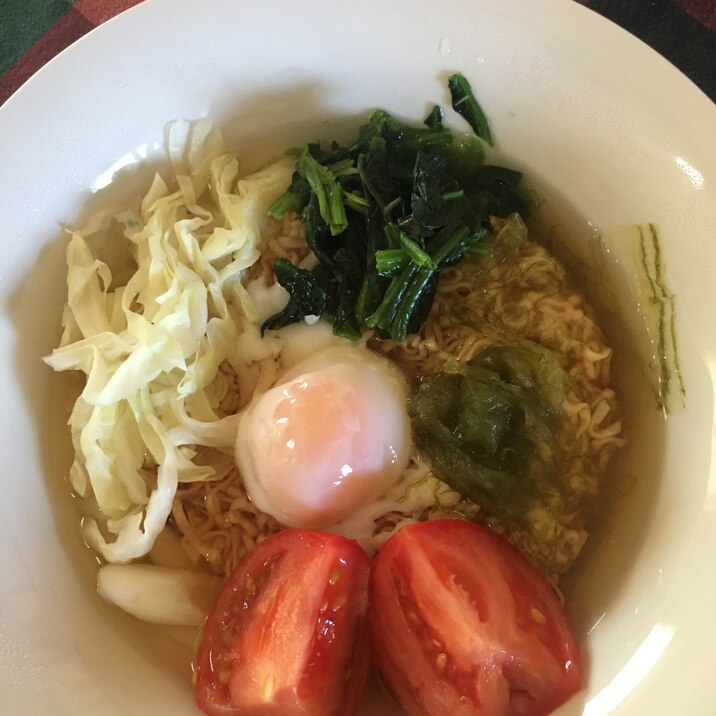 野菜たっぷりチキンラーメン